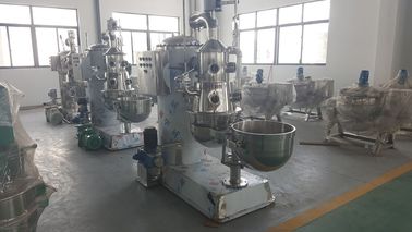 Silver Color Continuously Vacuum Sugar Cooking Machine Output 400 KG/H